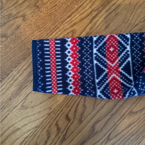 Vineyard vines holiday pullover - Picture 7 of 8